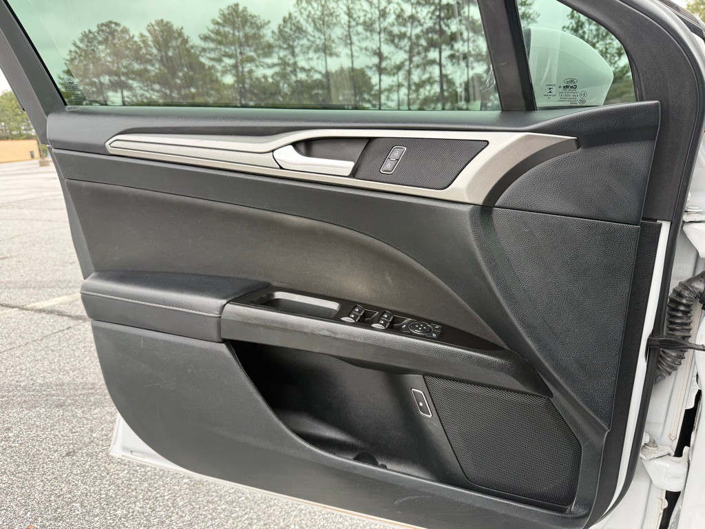 2017 Ford Fusion Image 17