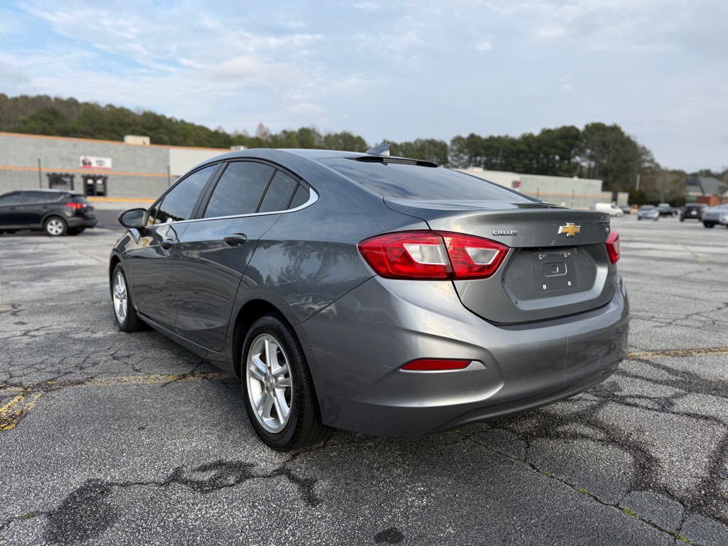 2018 Chevrolet Cruze Image 4