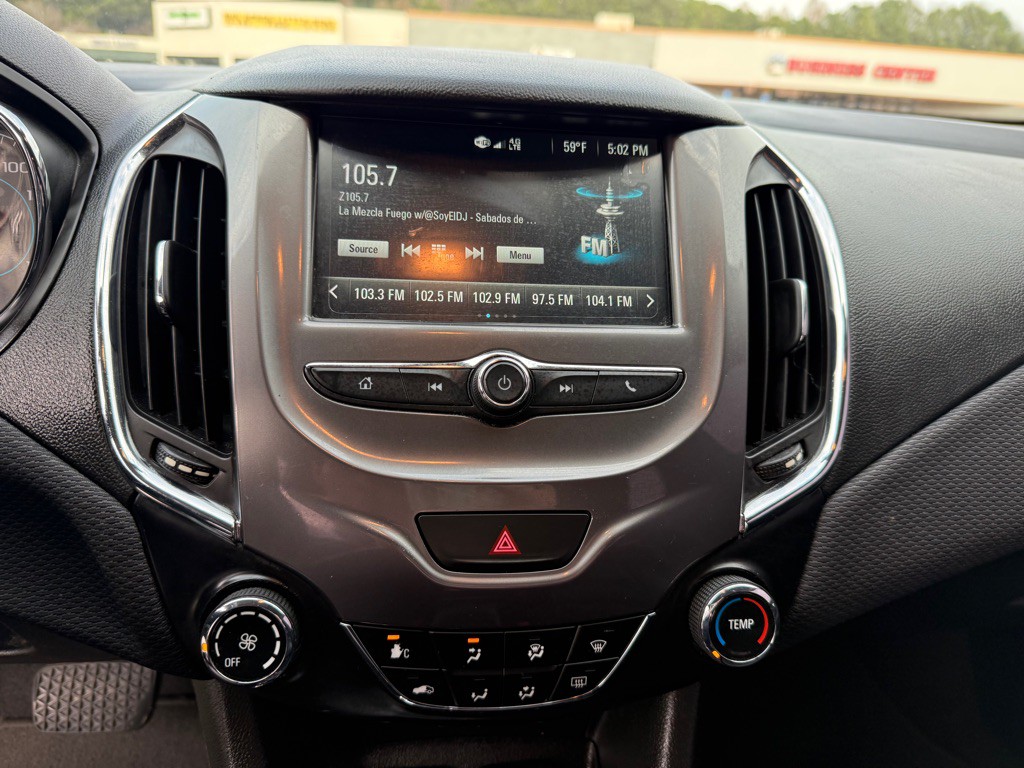 2018 Chevrolet Cruze Image 14