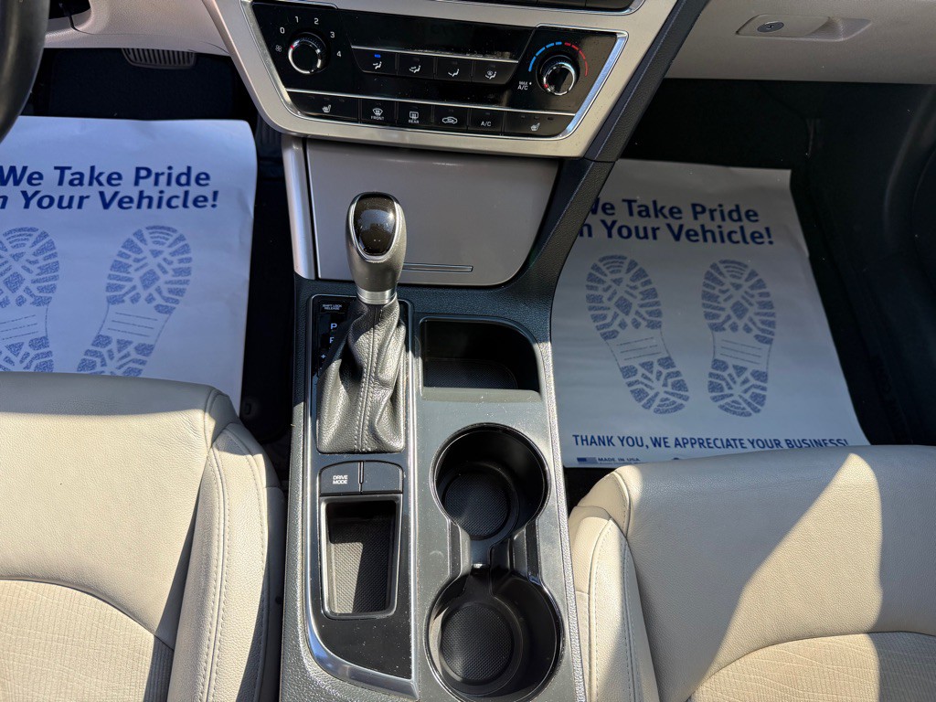 2017 Hyundai Sonata Image 18