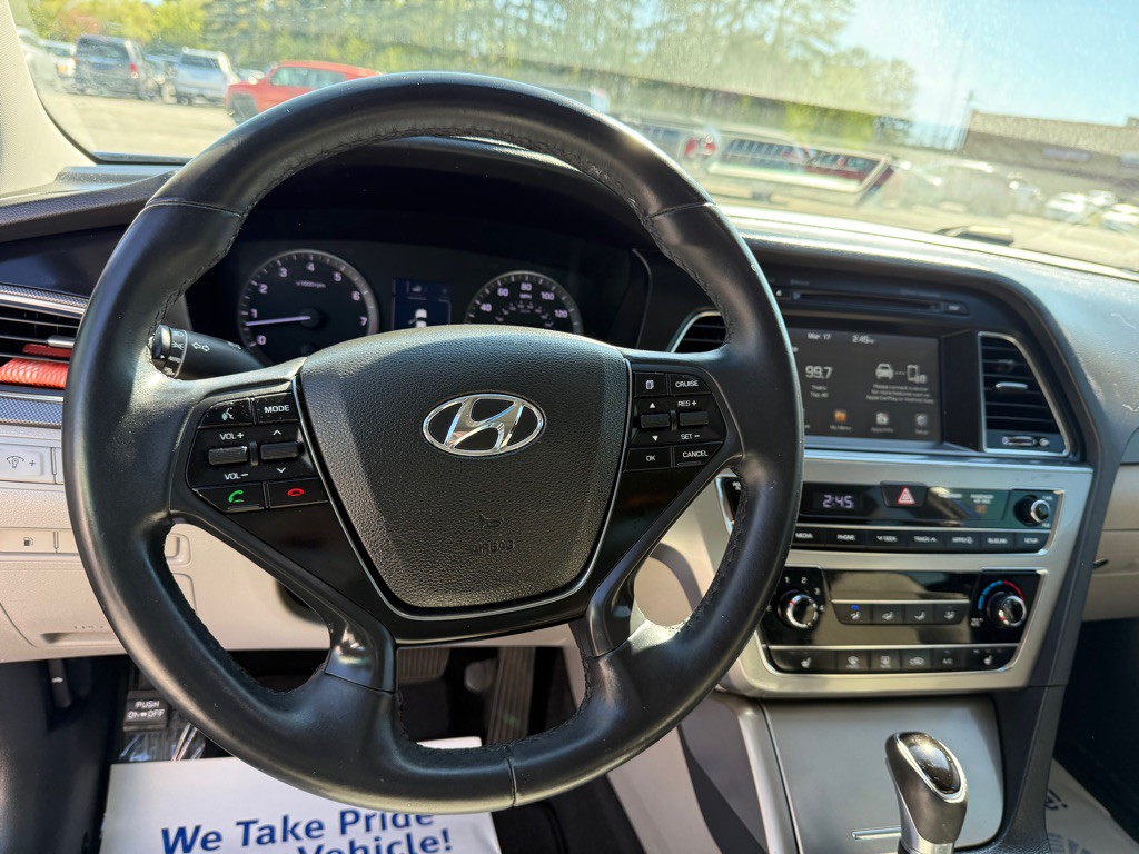 2017 Hyundai Sonata Image 19