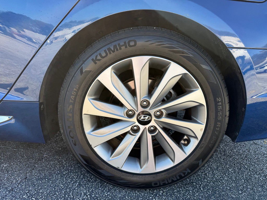 2017 Hyundai Sonata Image 21