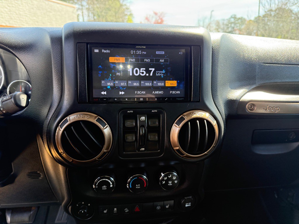 2016 Jeep Wrangler Unlimited Image 24
