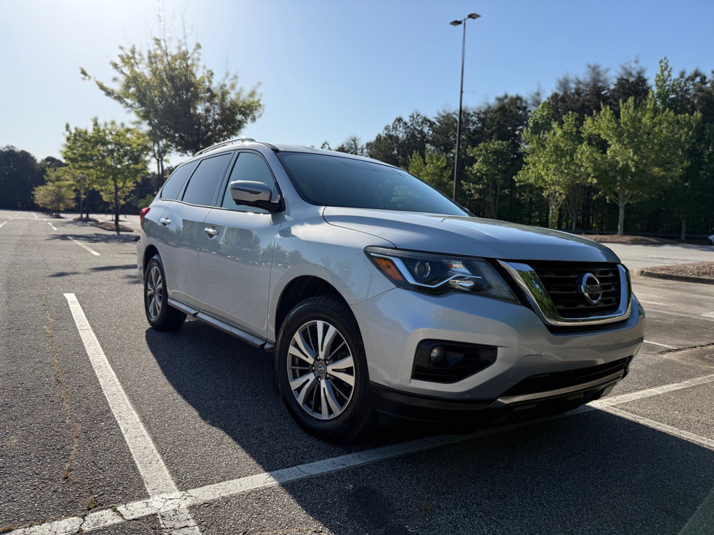 2017 Nissan Pathfinder Image 3