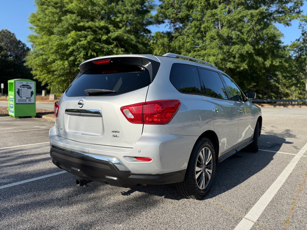 2017 Nissan Pathfinder Image 4