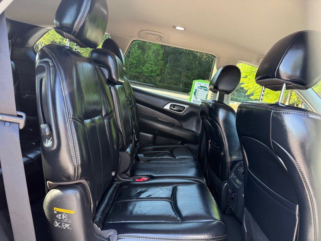 2017 Nissan Pathfinder Image 10