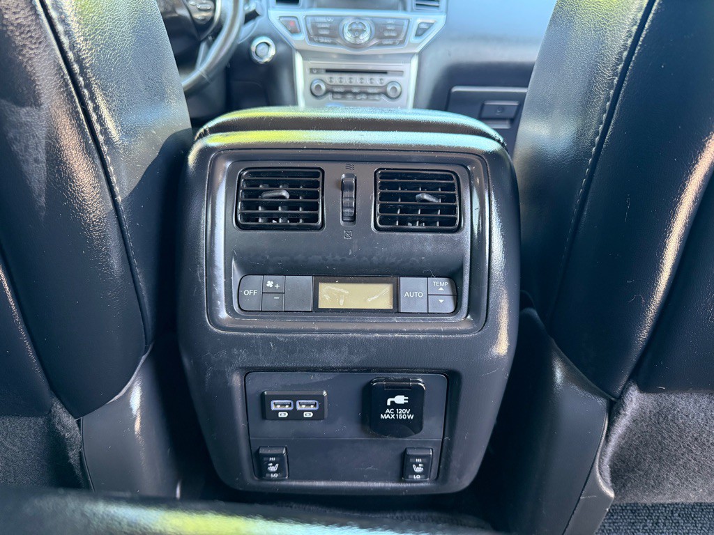 2017 Nissan Pathfinder Image 13