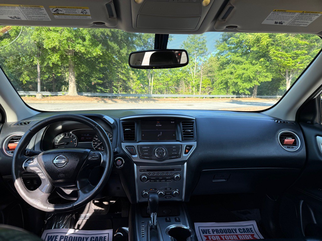 2017 Nissan Pathfinder Image 14
