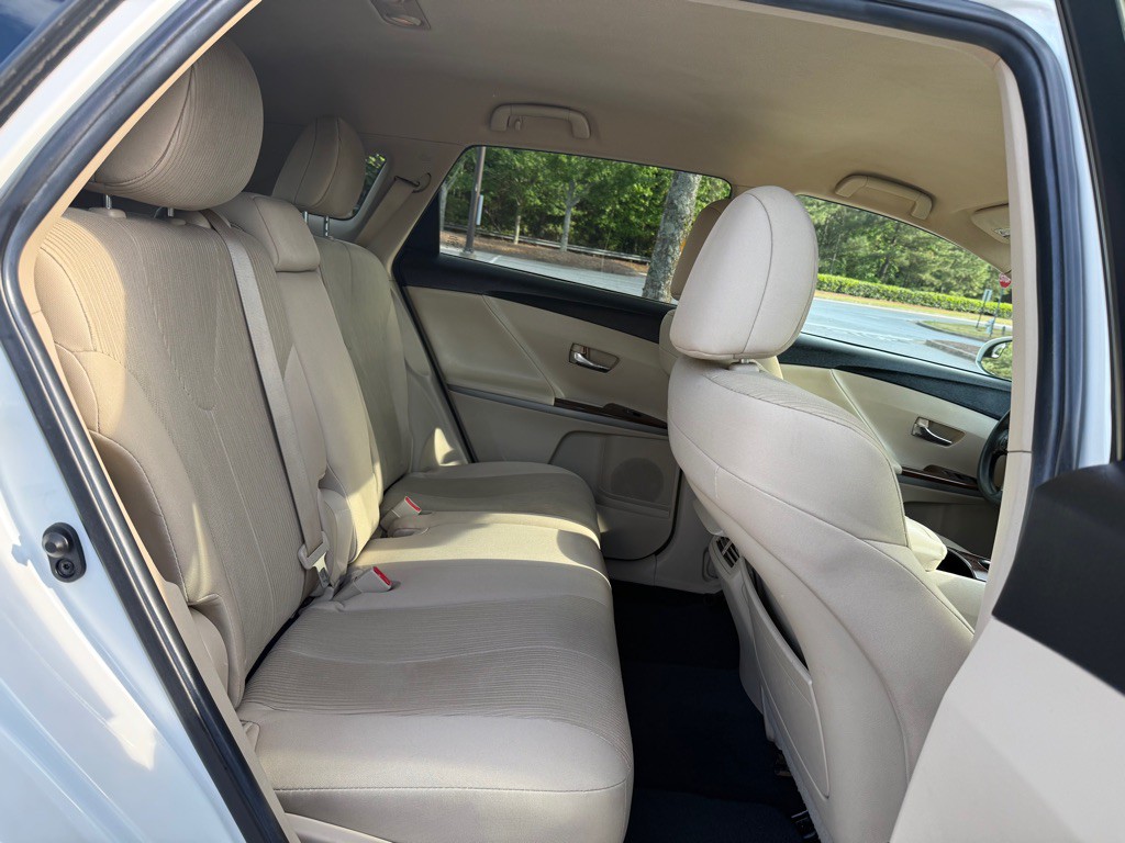 2013 Toyota Venza Image 10