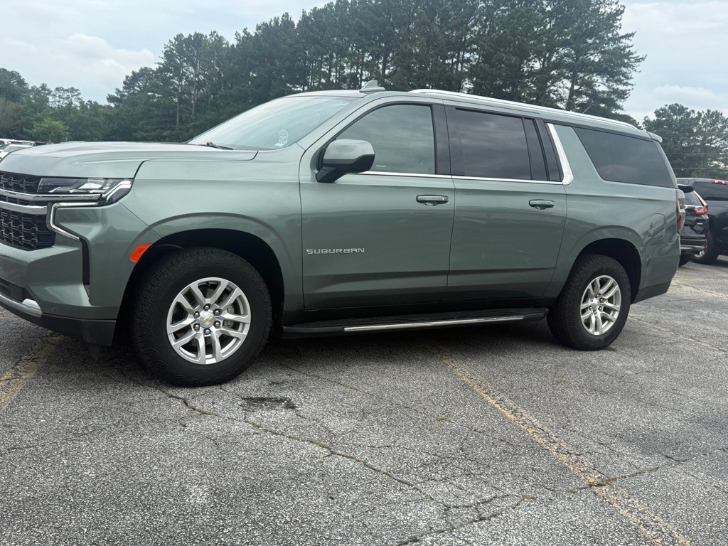 2023 Chevrolet Suburban Image 4