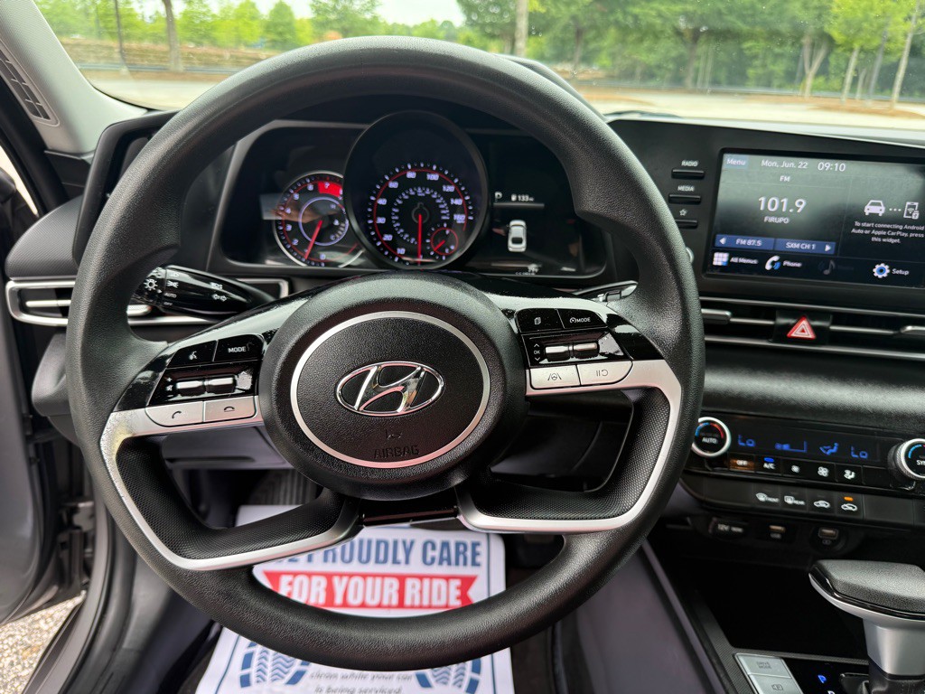 2022 Hyundai Elantra Image 14