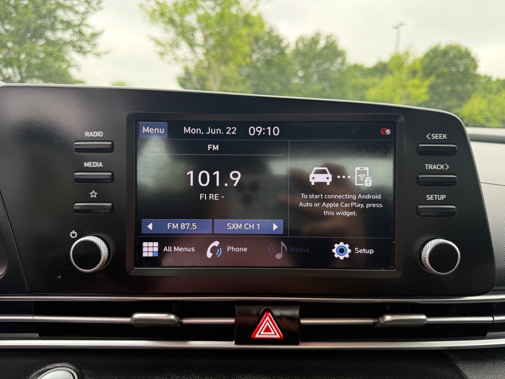 2022 Hyundai Elantra Image 15