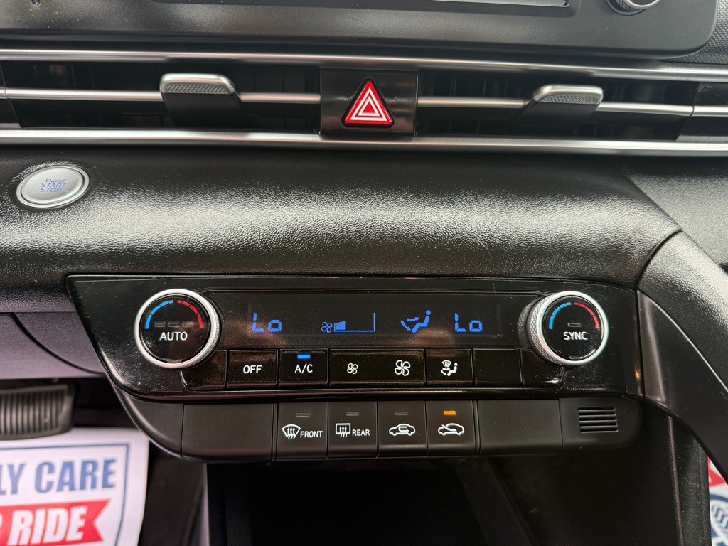 2022 Hyundai Elantra Image 16