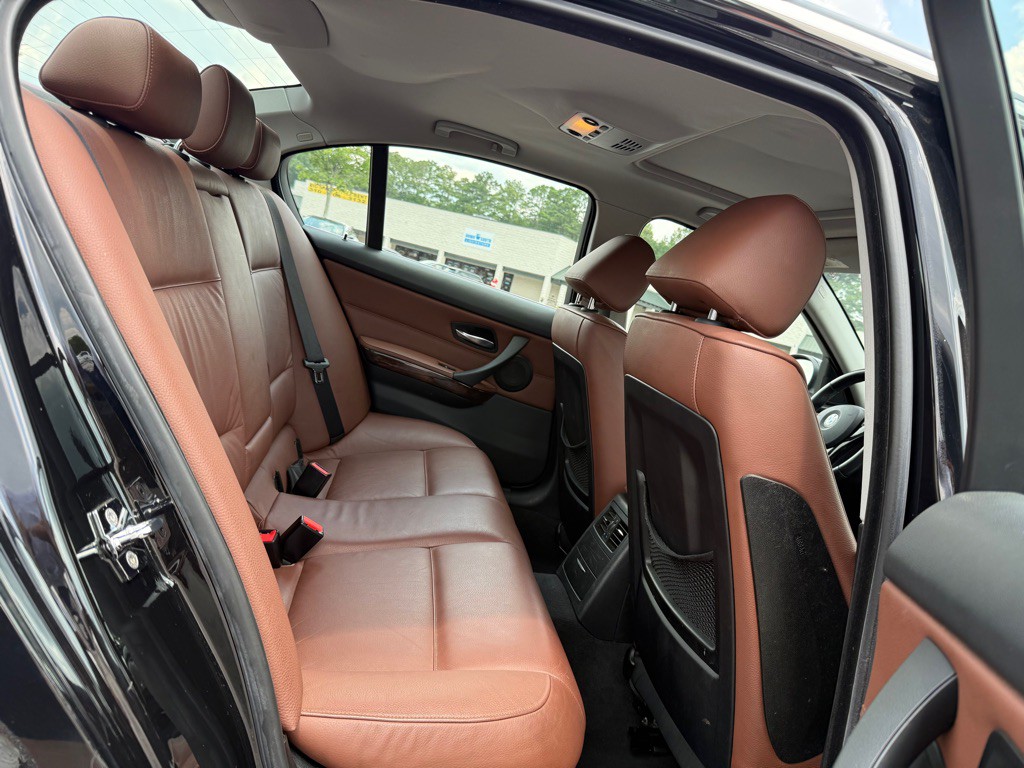 2006 BMW 3 Series Image 11