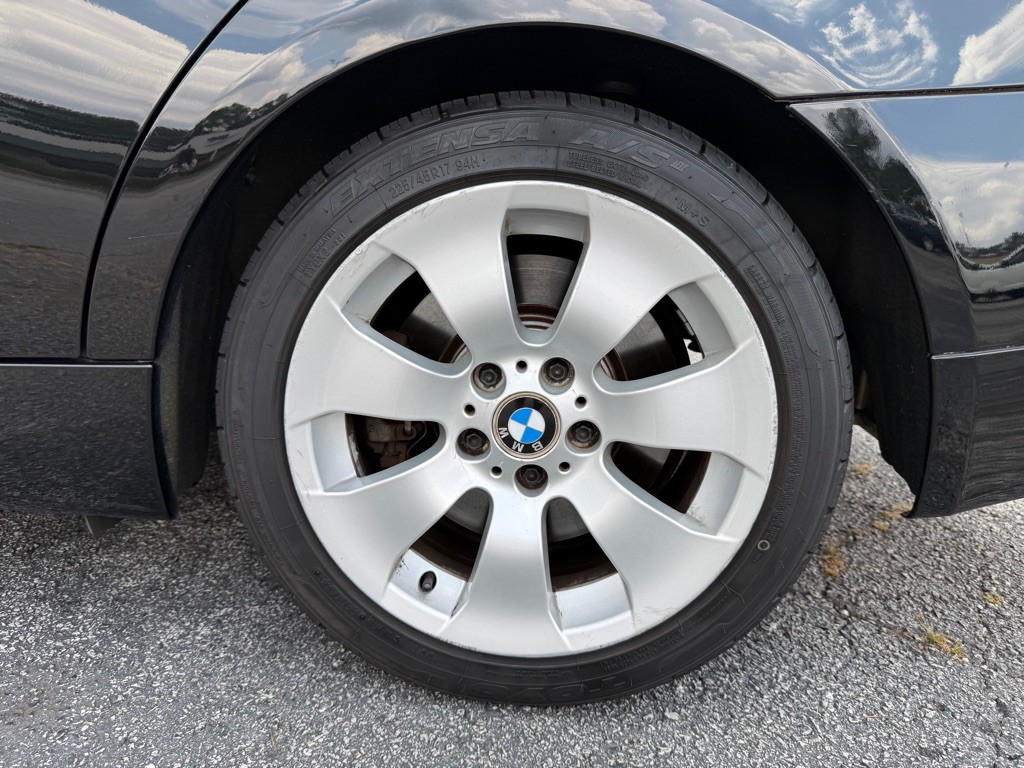 2006 BMW 3 Series Image 17