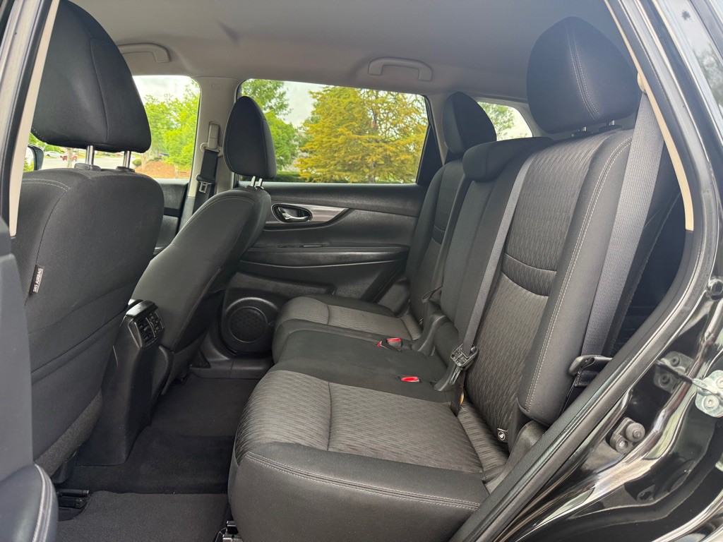2018 Nissan Rogue Image 7