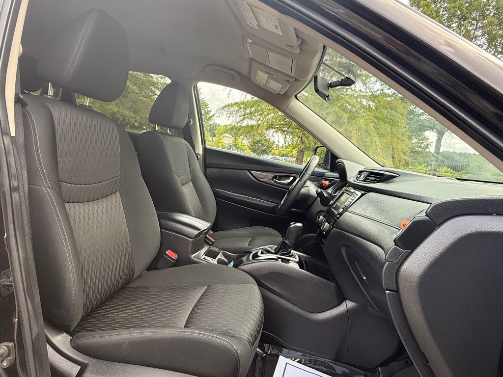2018 Nissan Rogue Image 10