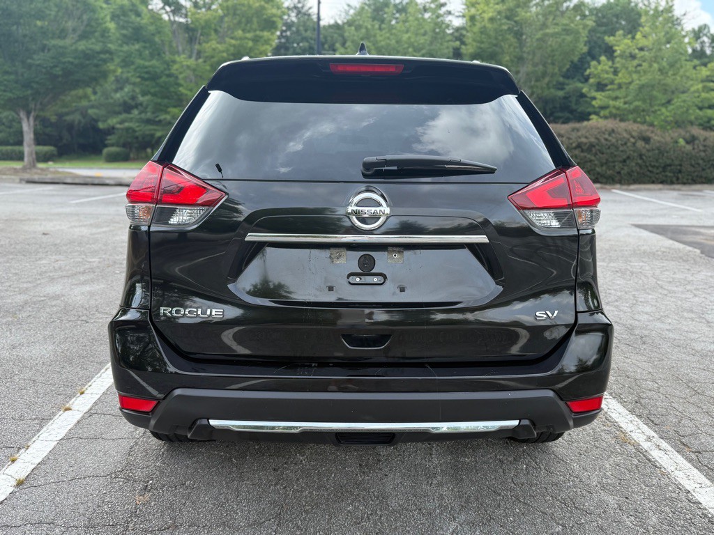 2018 Nissan Rogue Image 16