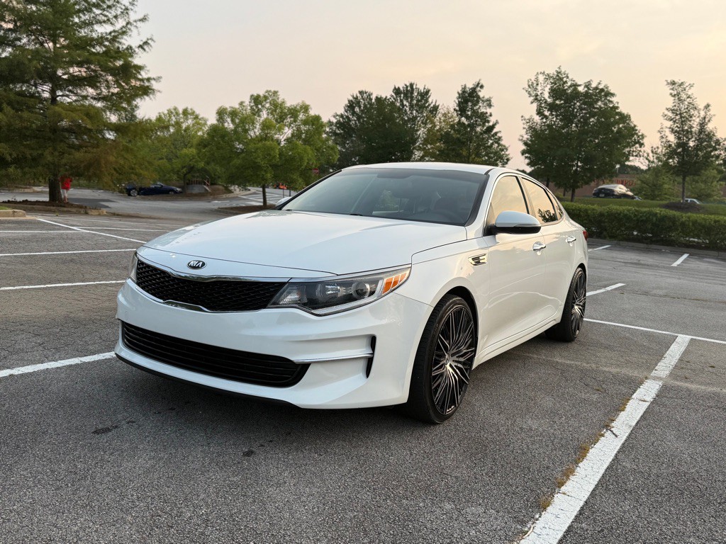 2017 Kia Optima Image 2