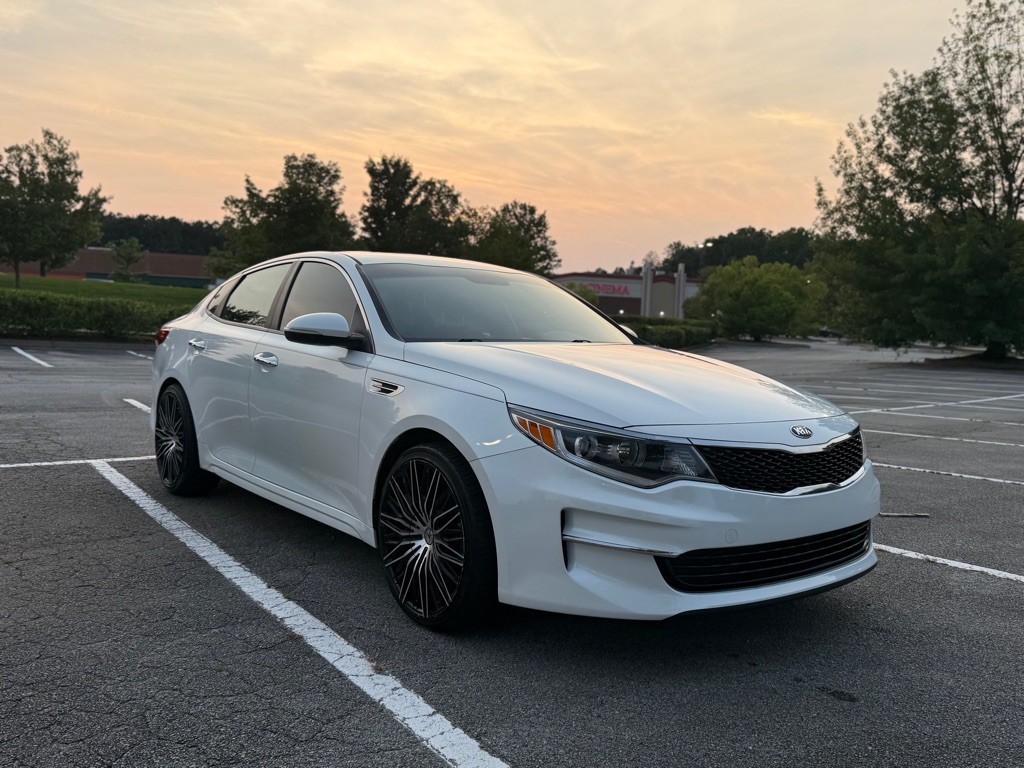 2017 Kia Optima Image 3