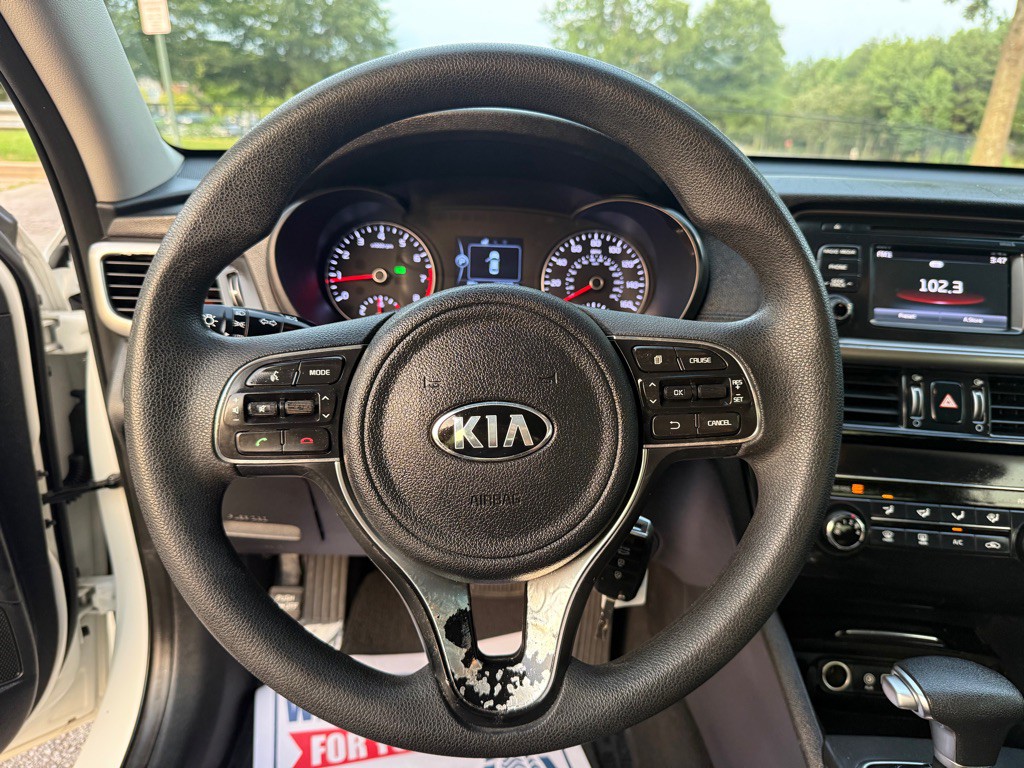 2017 Kia Optima Image 11