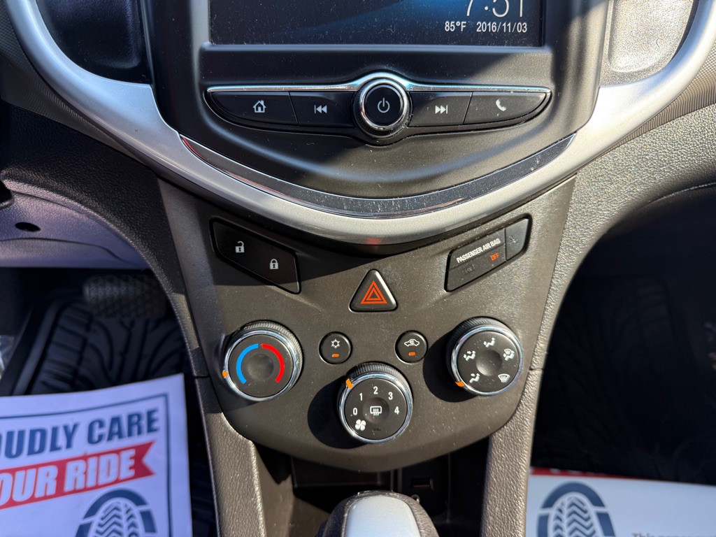 2017 Chevrolet Sonic Image 11