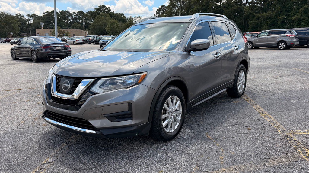2017 Nissan Rogue Image 2