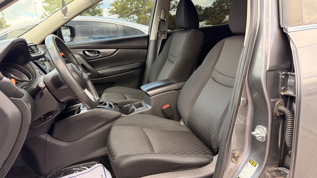 2017 Nissan Rogue Image 13