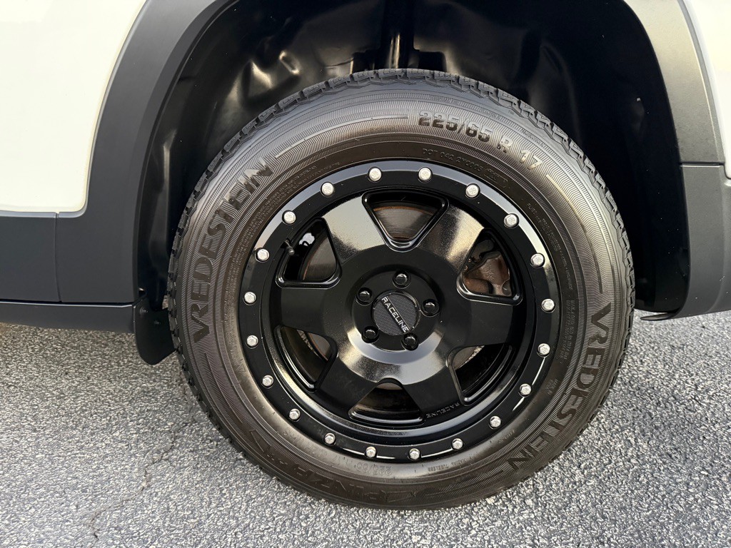 2016 Jeep Cherokee Image 12
