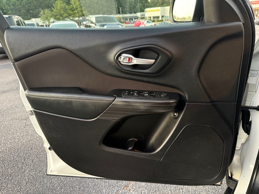 2016 Jeep Cherokee Image 19