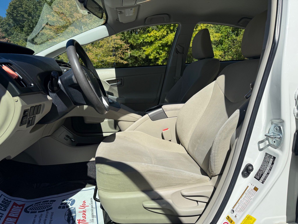 2014 Toyota Prius Image 7