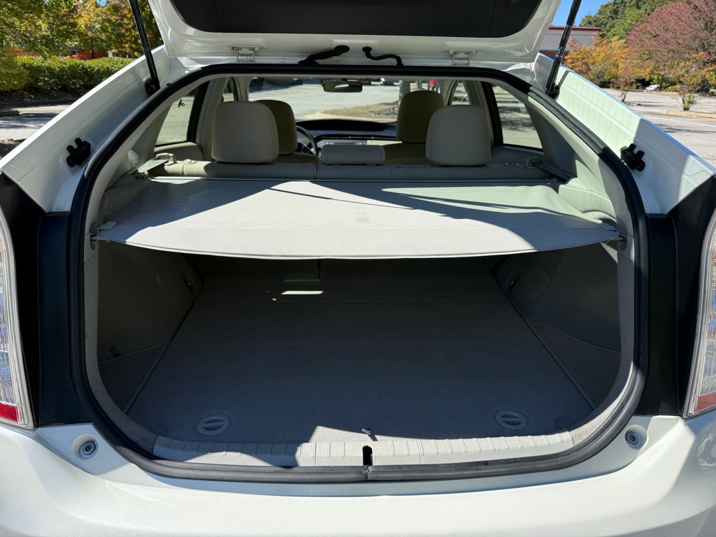 2014 Toyota Prius Image 11