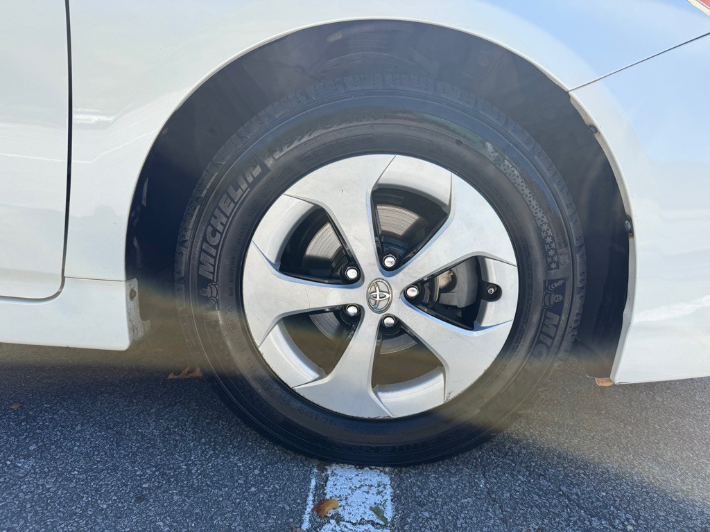 2014 Toyota Prius Image 18