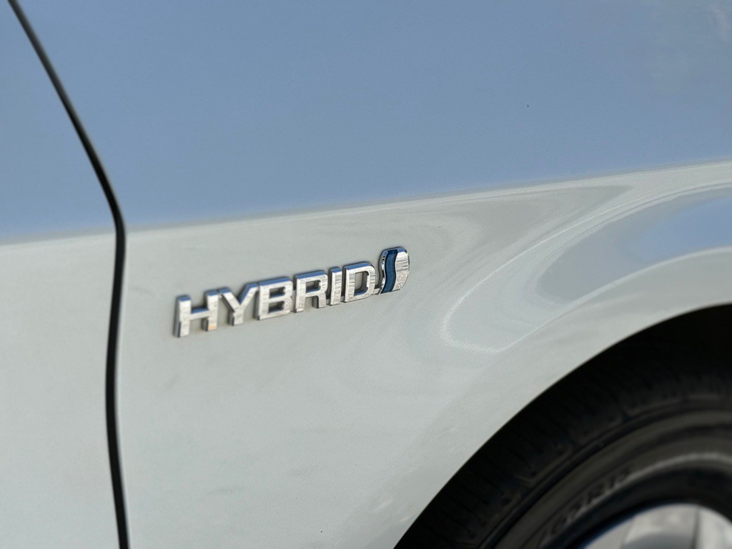 2014 Toyota Prius Image 21