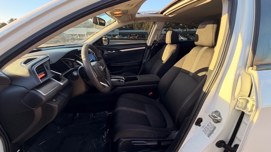 2018 Honda Civic Image 8