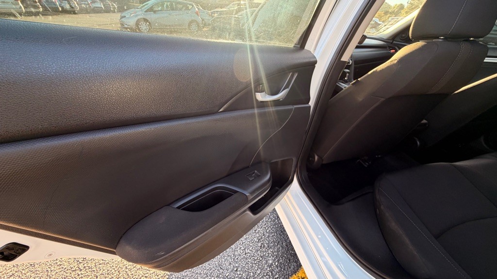2018 Honda Civic Image 11