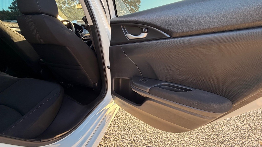 2018 Honda Civic Image 13