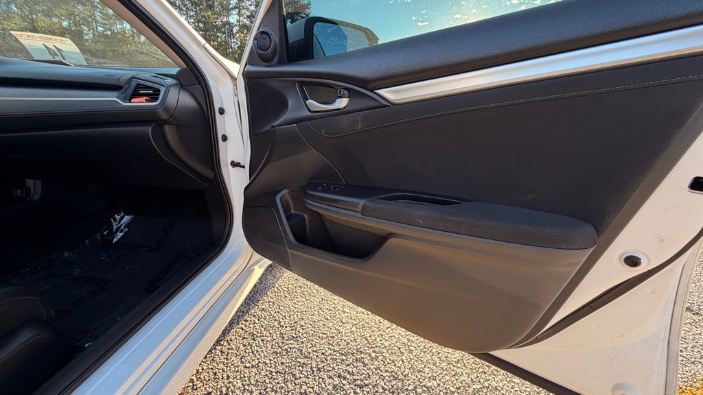 2018 Honda Civic Image 15