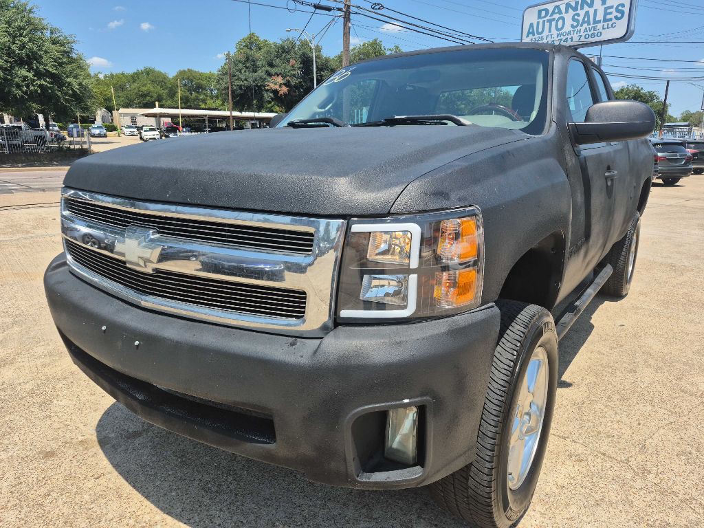 2008 Chevrolet Silverado 1500 Image 2
