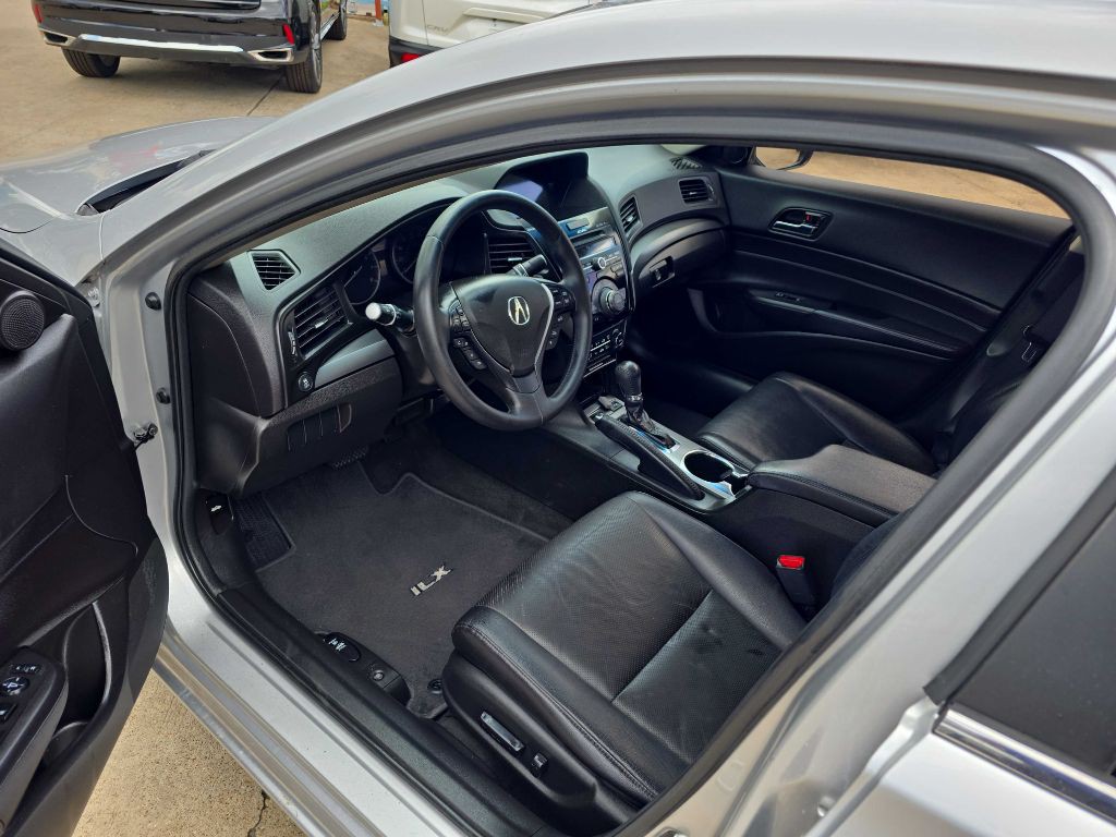 2013 Acura ILX Image 8