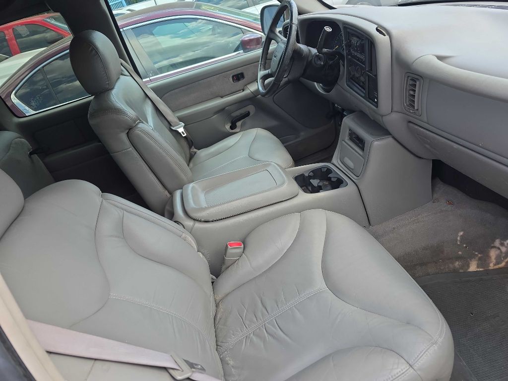 2001 GMC Sierra Image 2