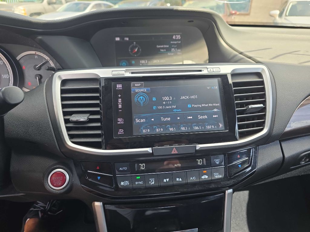 2016 Honda Accord Image 11