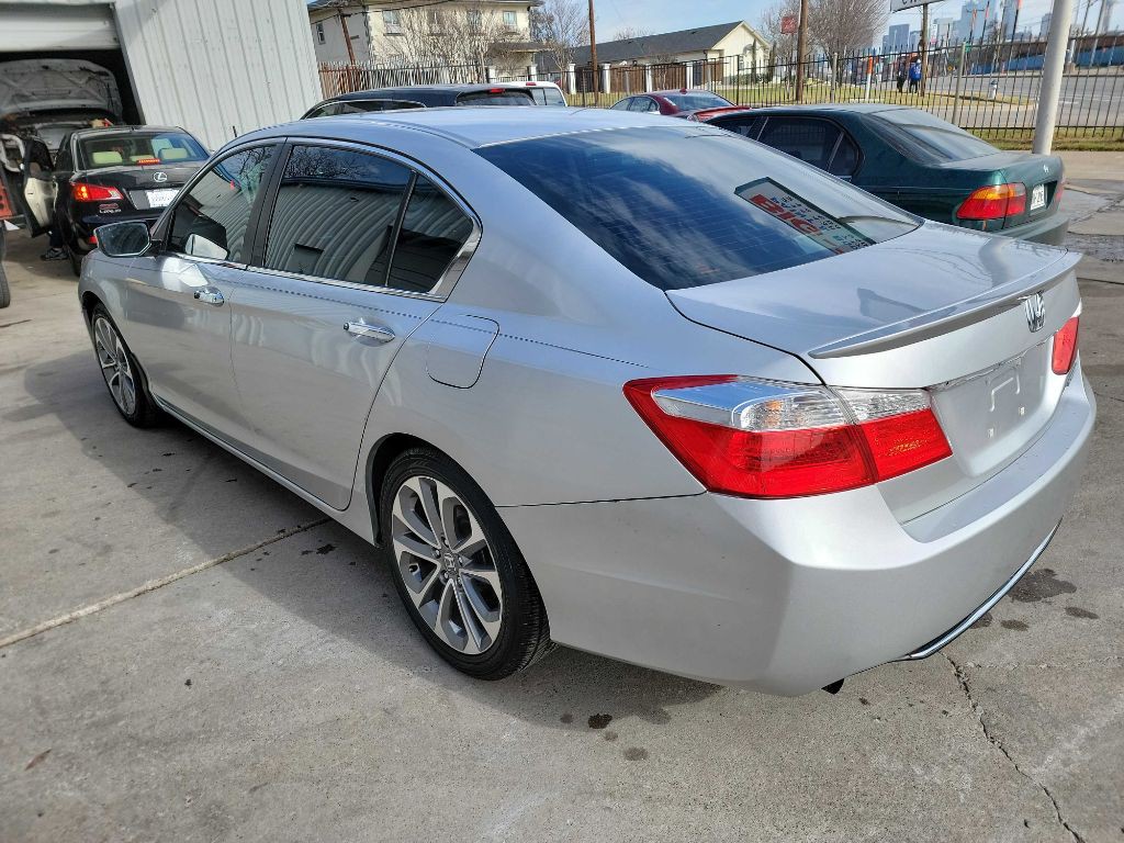 2013 Honda Accord Image 17