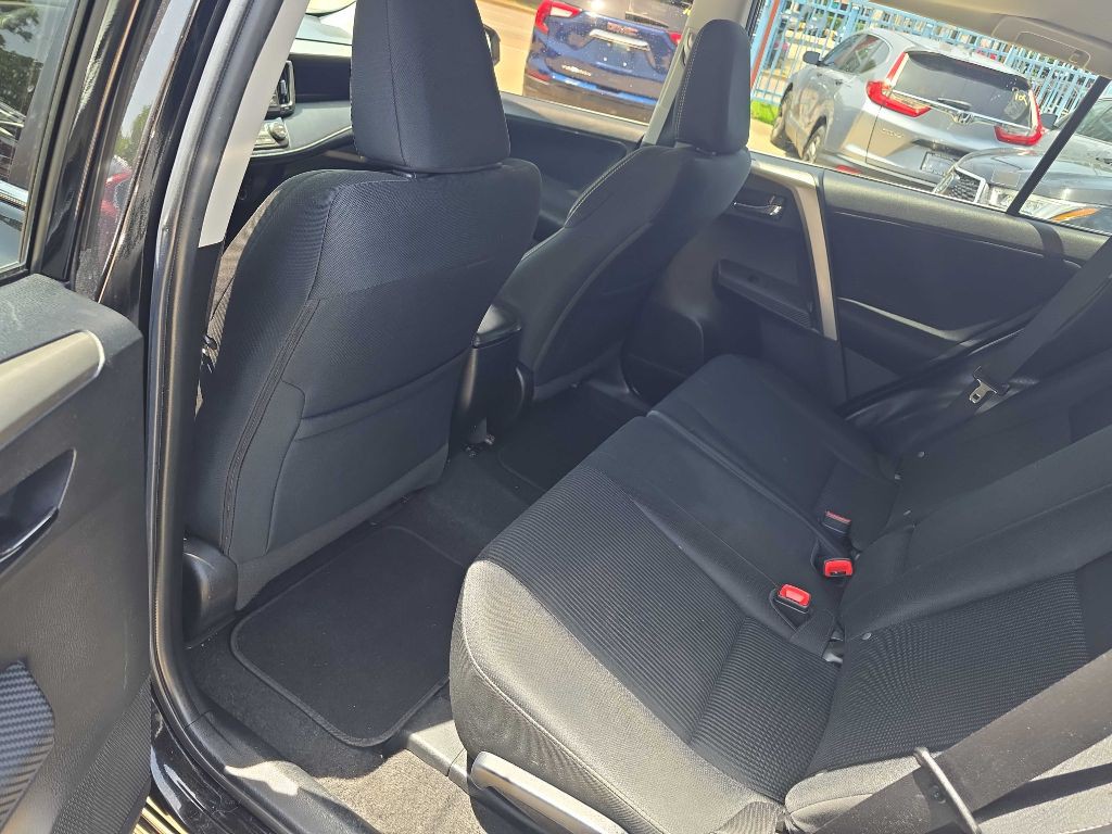 2015 Toyota Rav4 Image 8