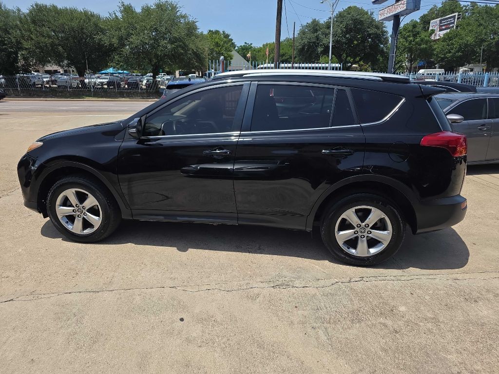 2015 Toyota Rav4 Image 9