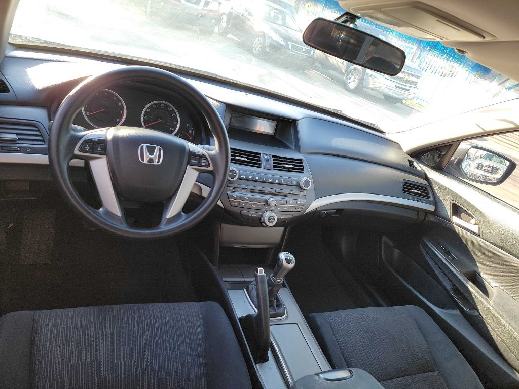 2012 Honda Accord Image 10