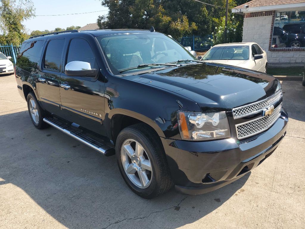 2008 Chevrolet Suburban Image 3