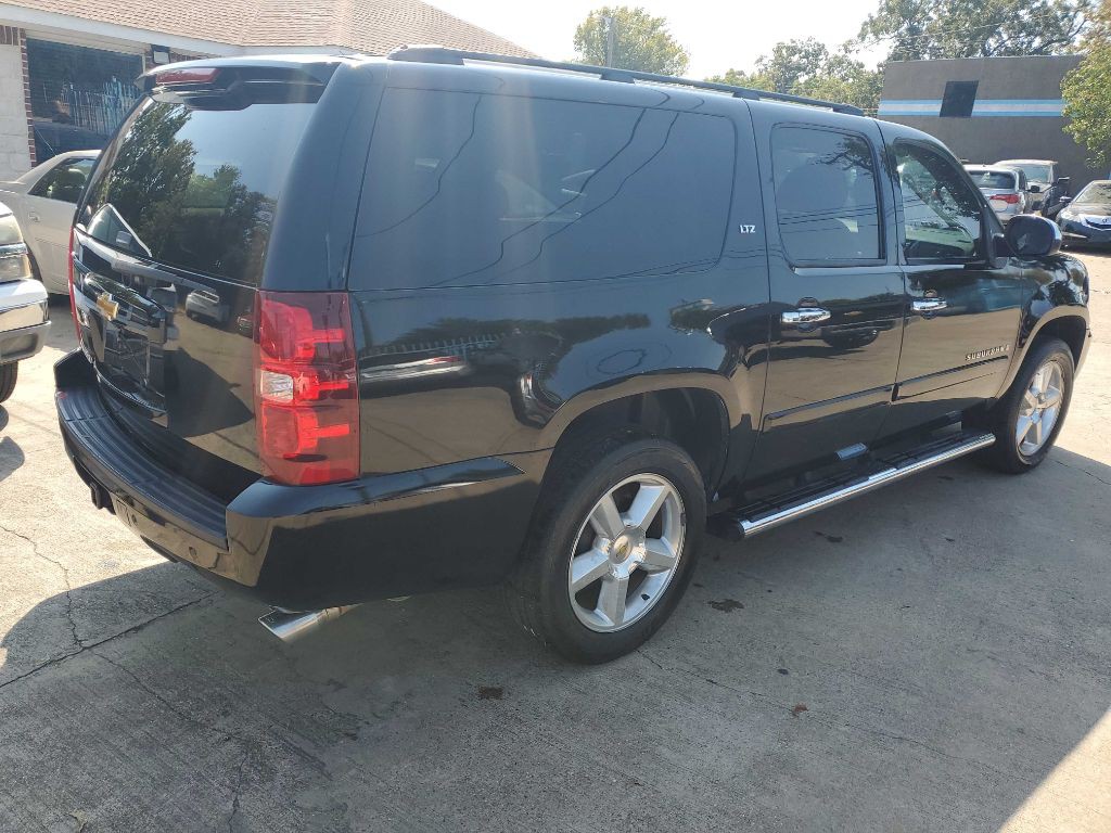 2008 Chevrolet Suburban Image 5