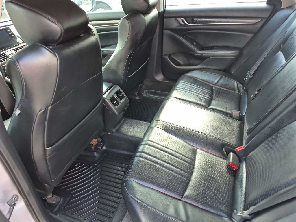 2018 Honda Accord Image 9