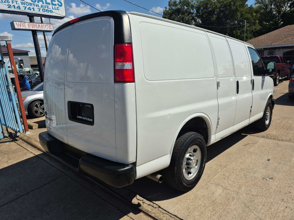 2021 Chevrolet Express Image 6